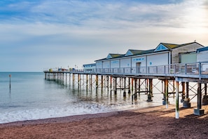 Beach - Luxury & comfort with sea views, Cinema room & gym (Teignmouth)