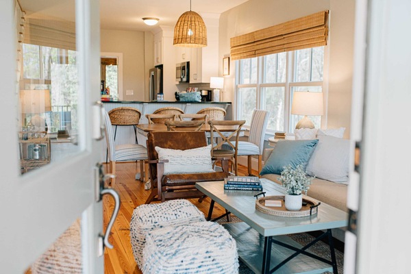 You've arrived! Step in to your welcoming retreat from the hustle and bustle of daily life. Here you will relax, reconnect with yourself and others.