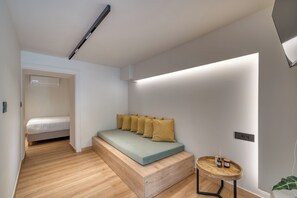 In-room safe, desk, iron/ironing board, free WiFi - Vittore Gambello Rooms (Nafplio)