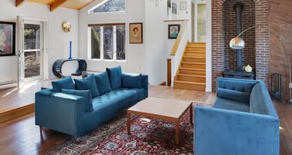 Stylistic Home and Easy Walk to the Beach!