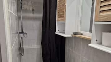 Bruser, hÄrtÞrrer, hÄndklÊder, SÊbe