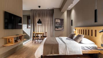 Superior Apartment | 1 bedroom, desk, soundproofing, iron/ironing board