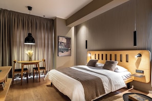 Departamento superior | Escritorio, insonorización, tabla de planchar con plancha y wifi gratis