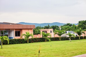 Exterior - JLK Guest House & Events Centre (Koforidua)