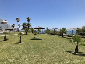 Property grounds - Sea Breeze Retreat - Golf Getaway (Casares del Mar)
