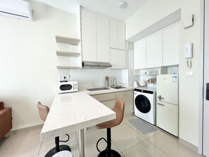Private kitchen - Plaza Kelana Jaya by Sleepy Bear (Petaling Jaya)