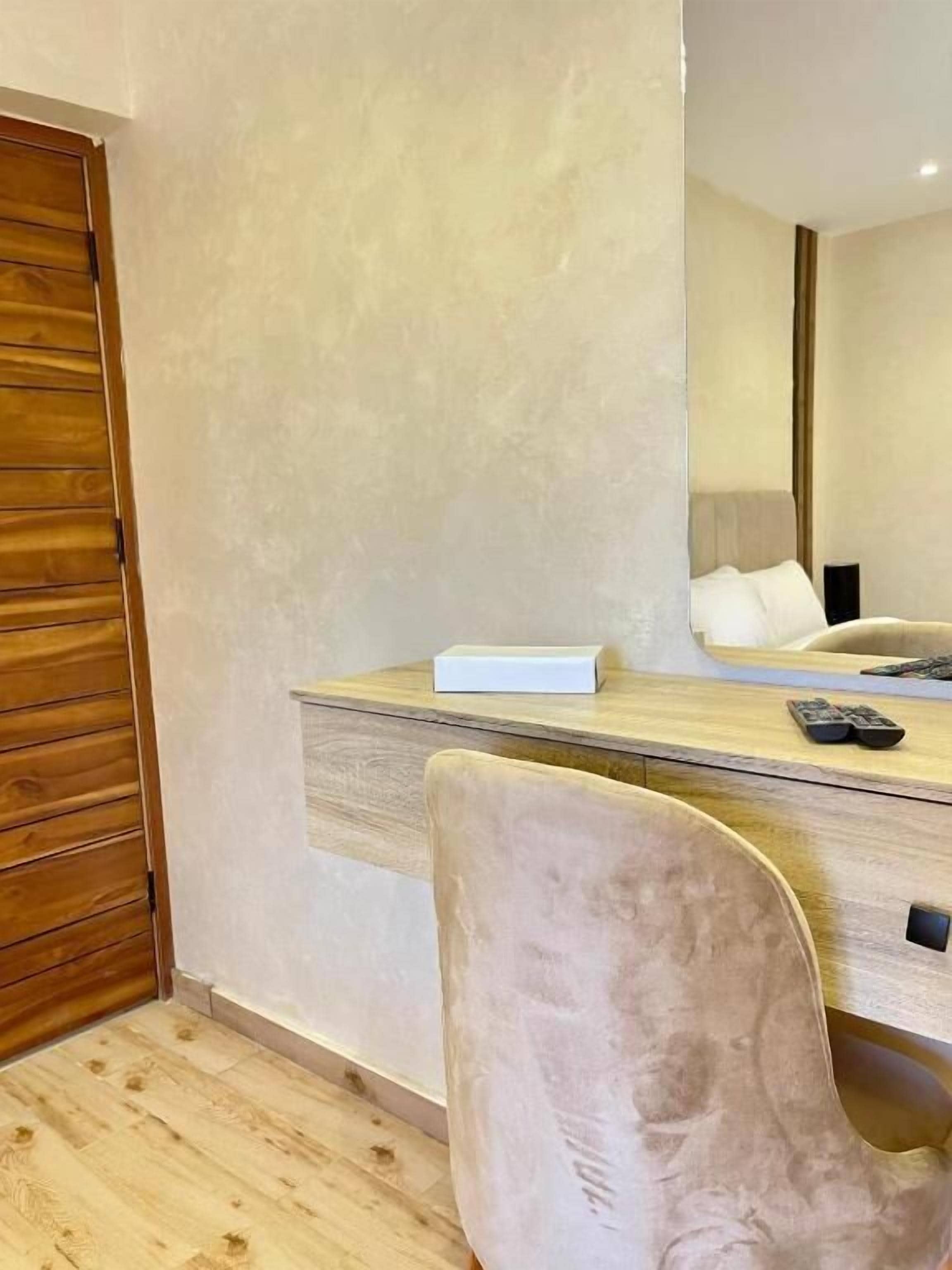 Photo - Pyramids Tower