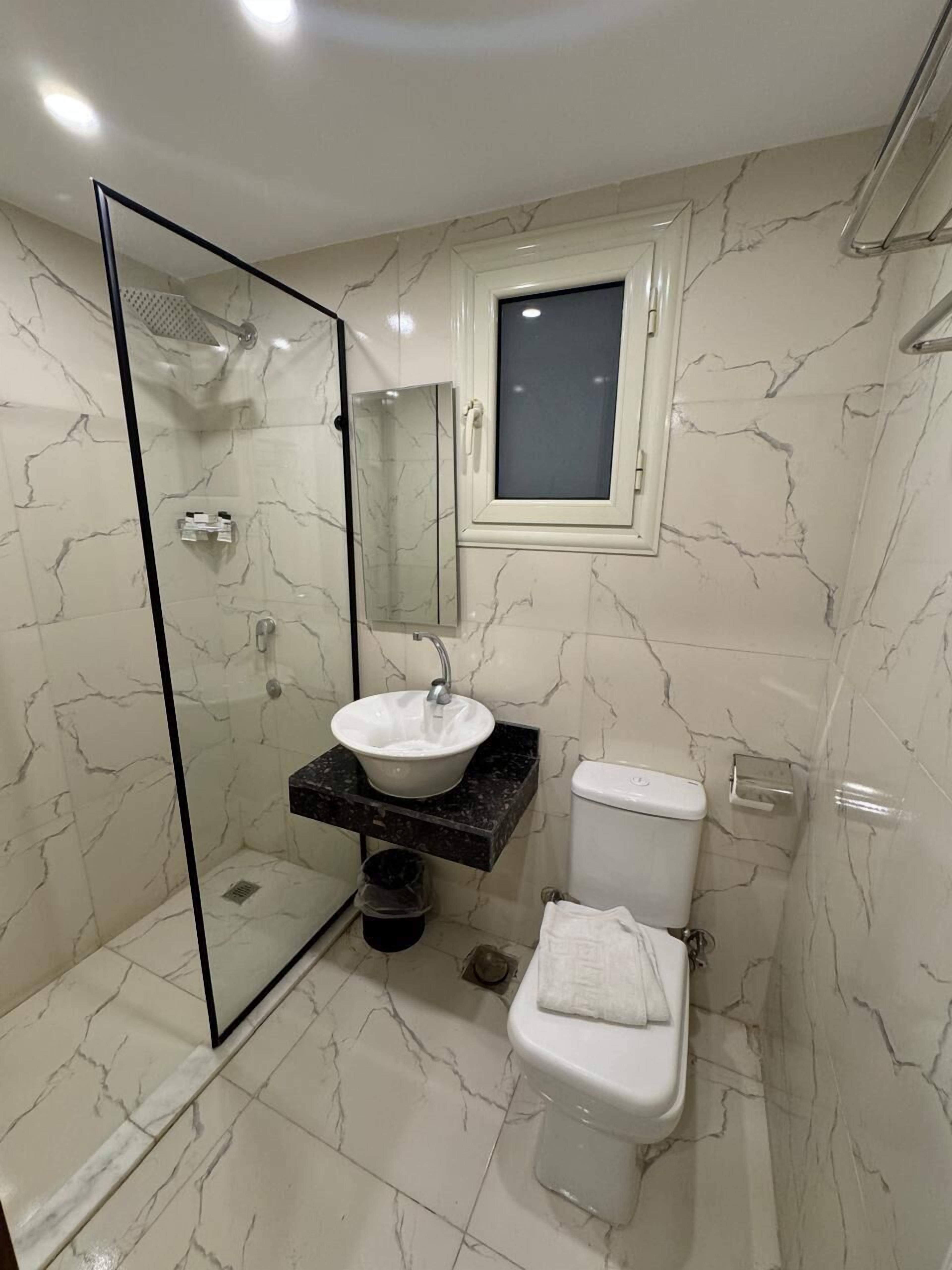 Photo - Pyramids Tower