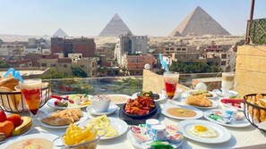 Daily buffet breakfast for a fee - Cleopatra Tower Pyramids Hotel (Giza)