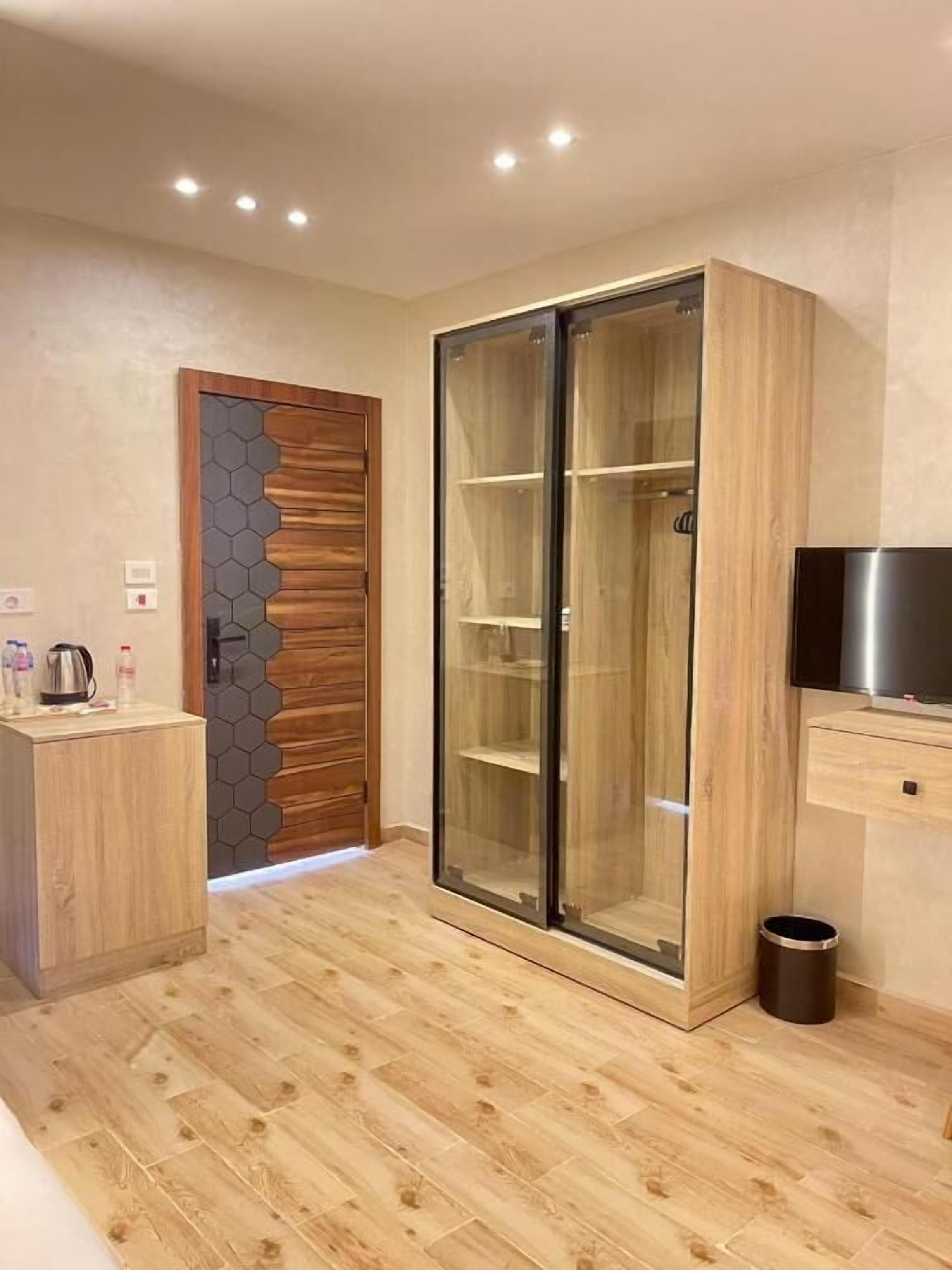 Photo - Pyramids Tower