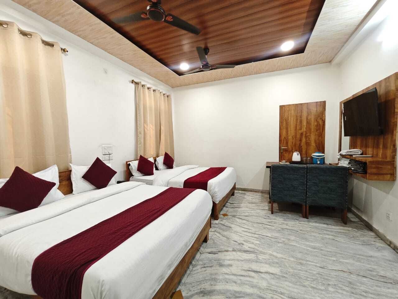 Family Four Bed AC Room | Blackout curtains, free WiFi, bed sheets
