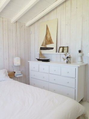 3 quartos, ferros/tábuas de passar roupa, Wi-Fi, roupa de cama