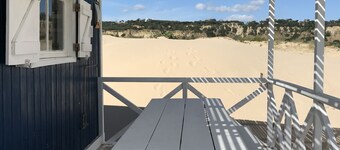 Cabana Azul is a beautiful beach cabin facing the Atlantic.