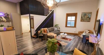 Lambton Quay Loft - Sleeps 10