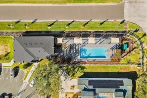 Exterior - Themed 3BD/3BA - 3MI from Disney (Kissimmee)