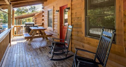 Log Cabin Multi Lvl Queen Wilderness Presidential