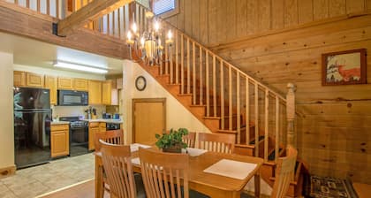 Log Cabin Multi Lvl Queen Wilderness Presidential