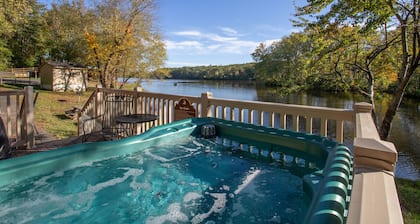 Rancher w/ Hot Tub at Wildern