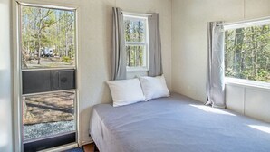 2 室のベッドルーム、WiFi (無料)