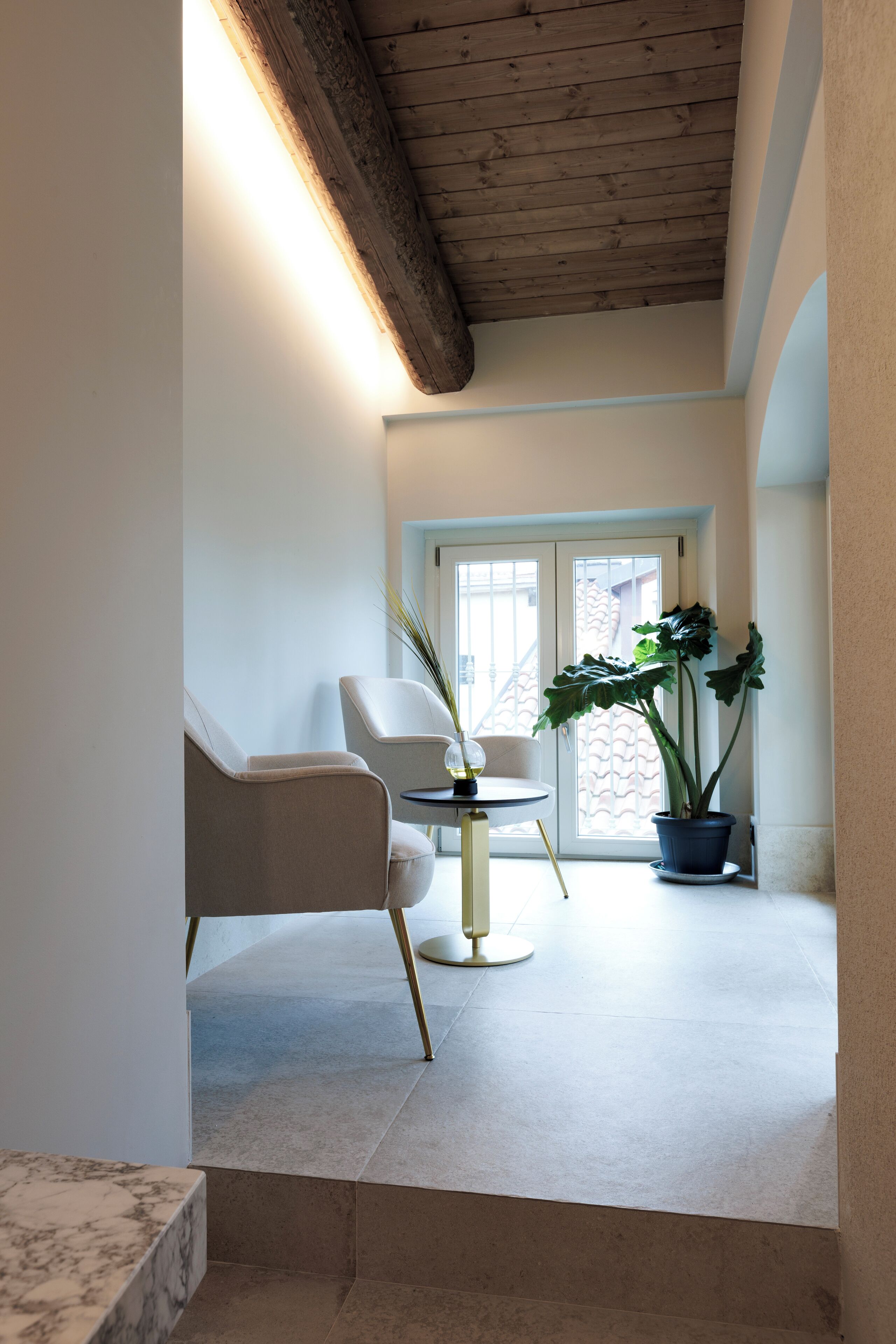 Executive kamer, 1 queensize bed | Een minibar met enkele gratis items, een kluis op de kamer