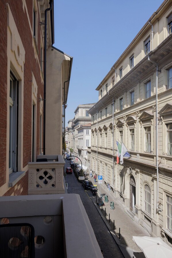 Free minibar items, in-room safe, individually decorated, desk