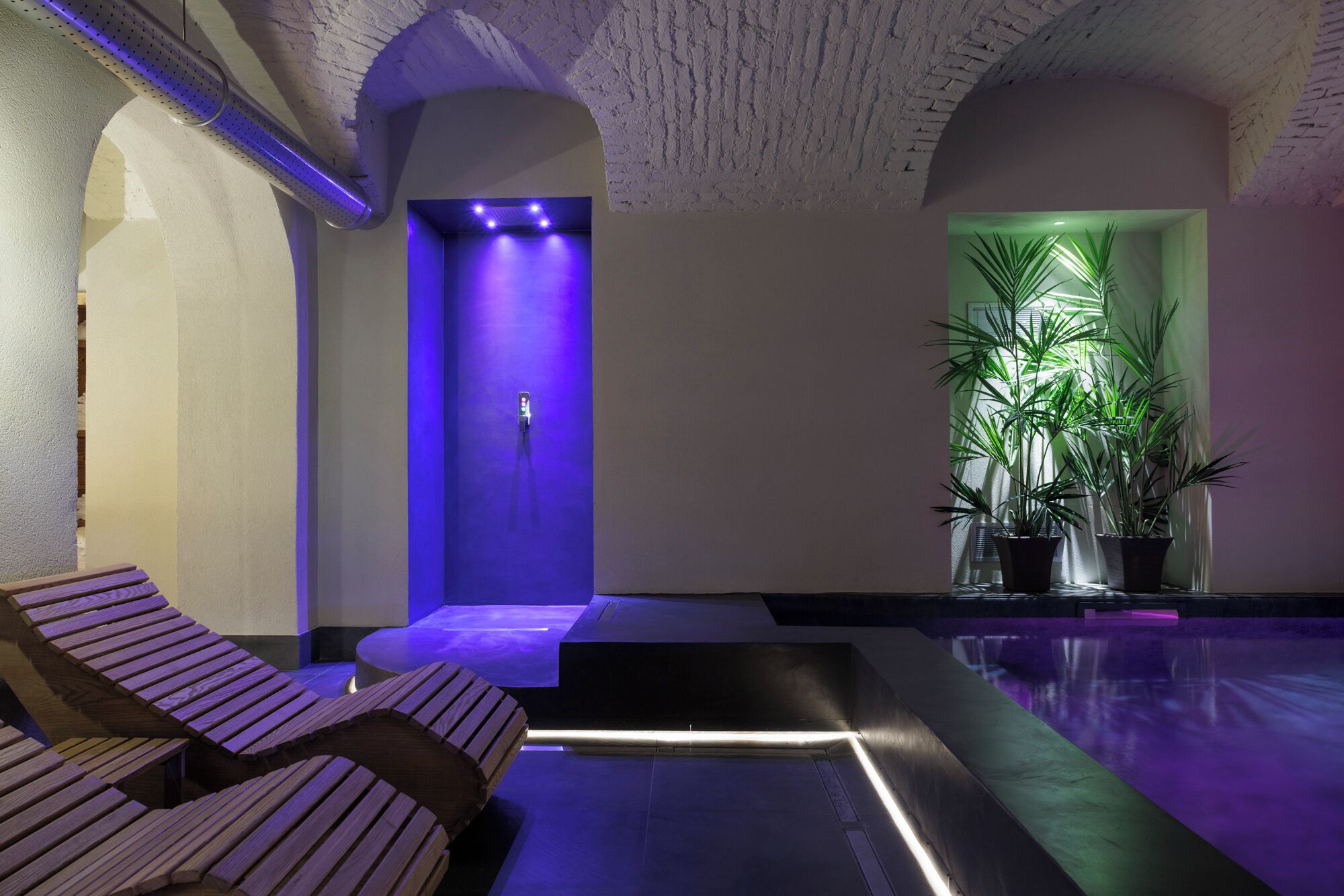 Hồ bơi trong nhà 