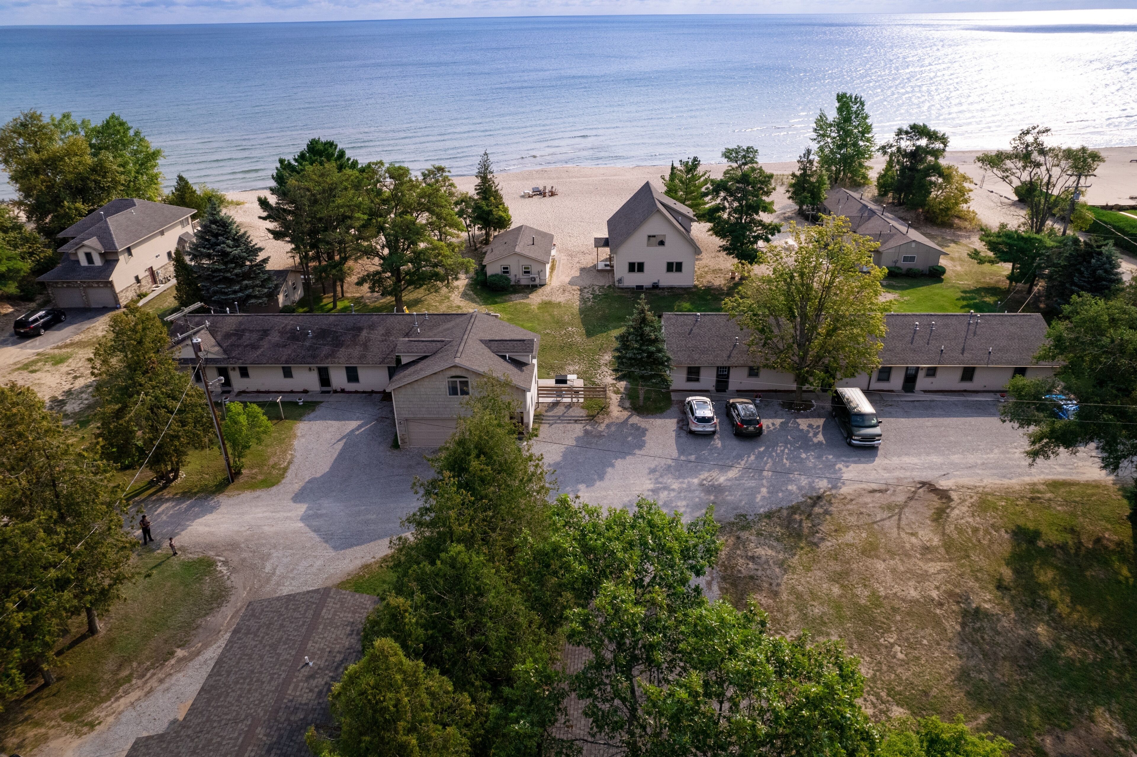 Beach front bungalow with Lake Huron beach views, Parkside,  downtown location