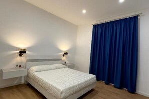 2 Schlafzimmer, Zimmersafe, kostenloses WLAN, Bettwäsche