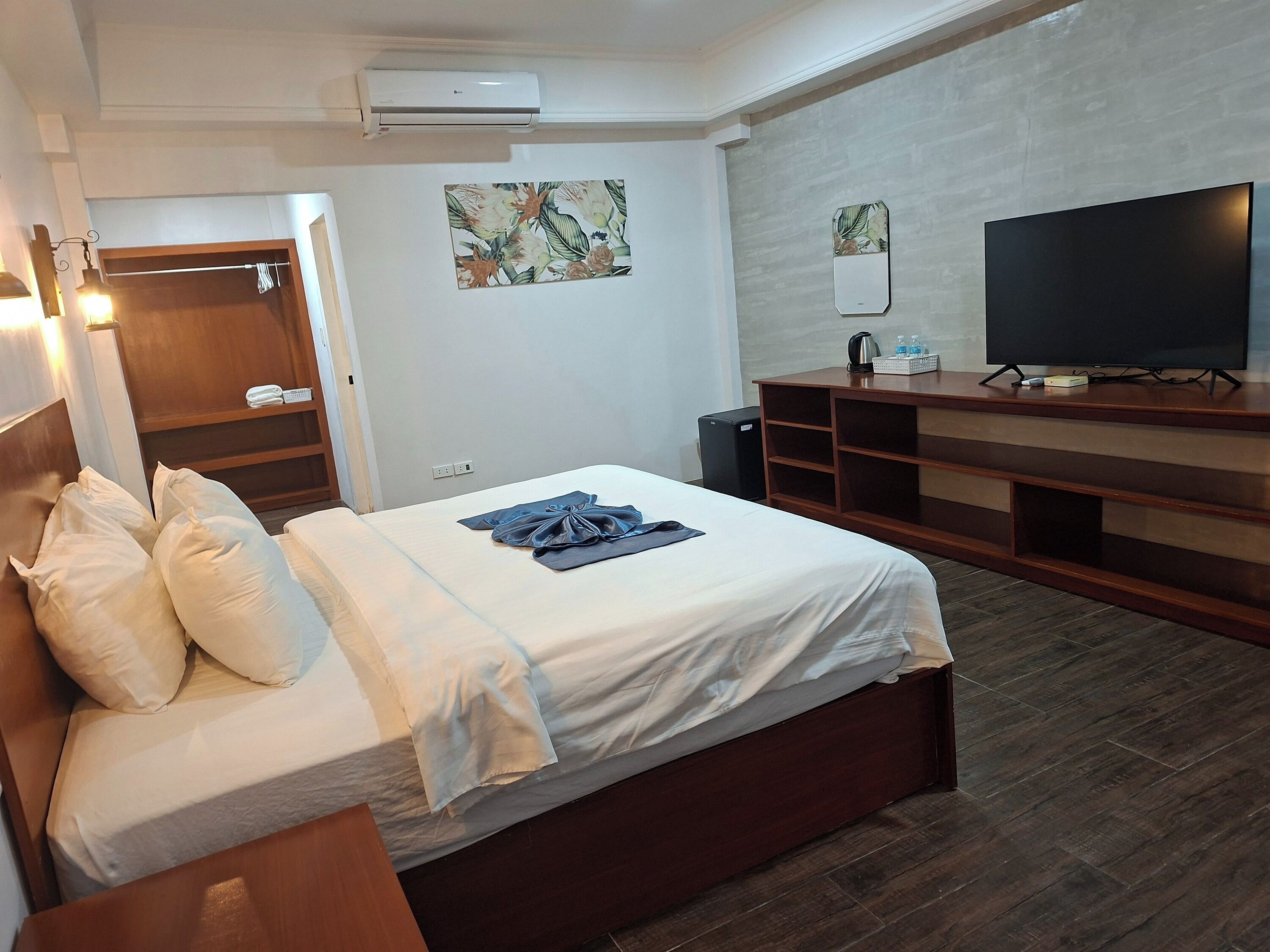 Photo - Bolabog Beach Resort