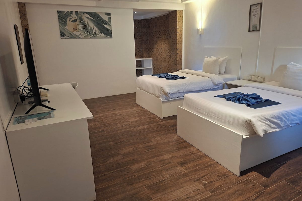 Desk, blackout curtains, free WiFi, bed sheets