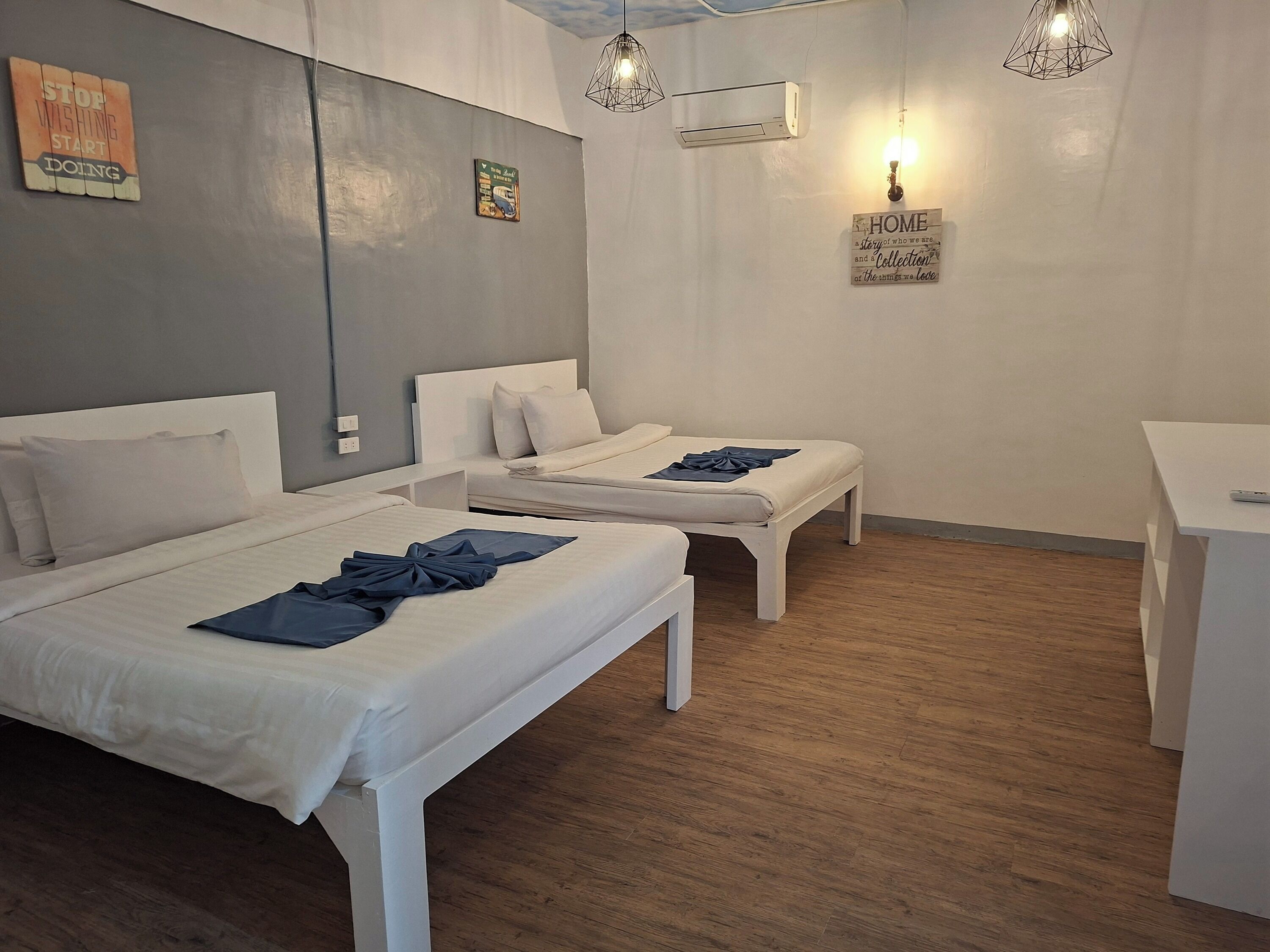 Standard Family Room | Bed sheets