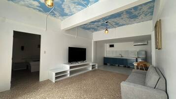 Desk, free WiFi, bed sheets