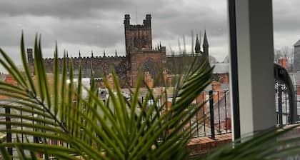 Penthouse On The Rows - Cathedral Views