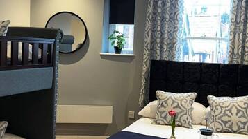 Apartment | 1 bedroom, desk, iron/ironing board