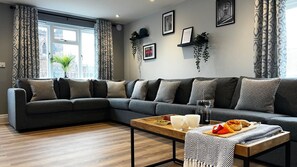 10 habitaciones y escritorio