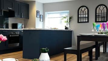 Apartment | 10 bedrooms, desk