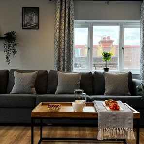 10 habitaciones y escritorio