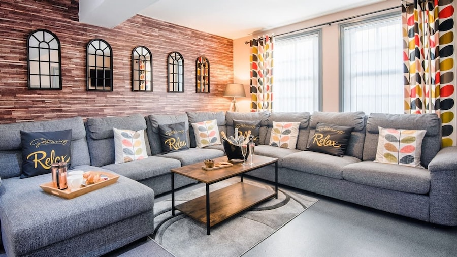 The Gathering Chester 2 Sleeps 14 Very Close to City Centre