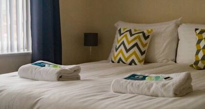 The City Walls Gathering 5 Bed - Sleeps 12 City Centre