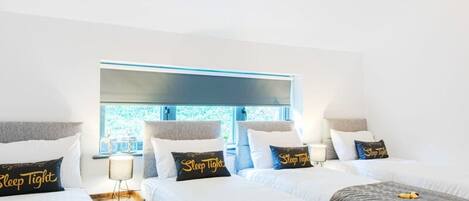 Appartamento | 4 camere, una scrivania, ferro/asse da stiro