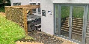 公寓 | 4 多间卧室、办公桌、熨斗/熨衣板