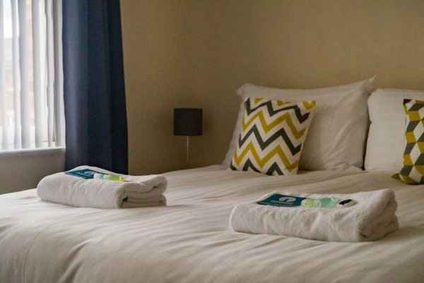 Rumah | 5 kamar tidur dan setrika/meja setrika