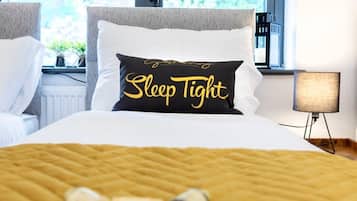 Apartment | 4 Schlafzimmer, Schreibtisch, Bügeleisen/Bügelbrett