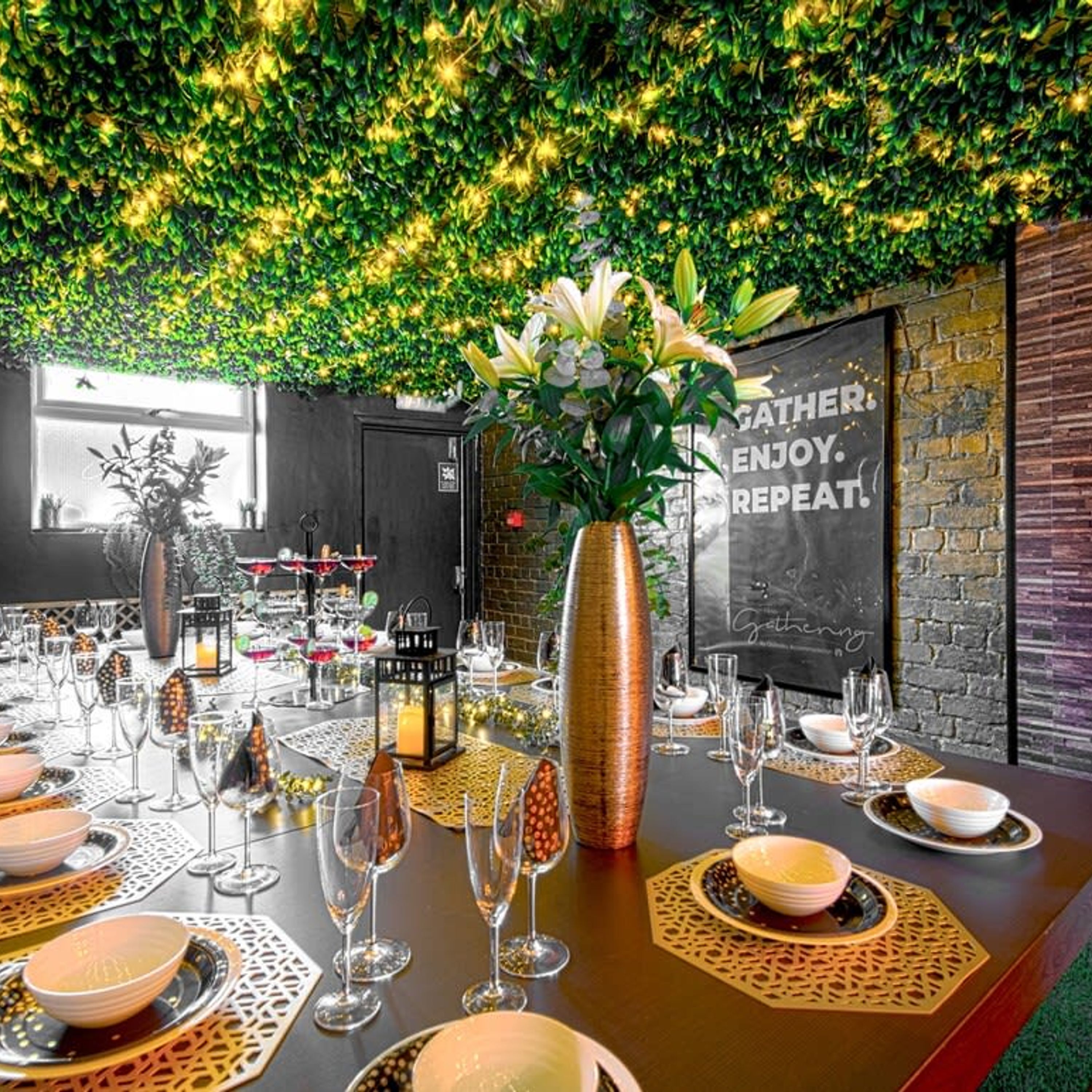 Apartment | Private kitchen | Fridge, electric kettle, toaster, cookware/dishes/utensils