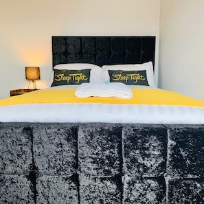 Appartement | 2 slaapkamers, een bureau, een strijkplank/strijkijzer