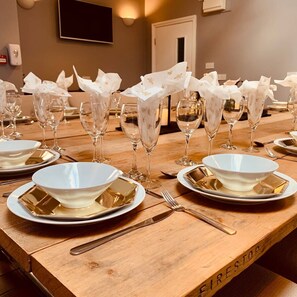 Appartement | 9 chambres, bureau, fer et planche à repasser