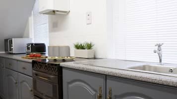 Apartment | 3 bedrooms, iron/ironing board