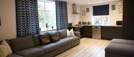 Apartment | 4 bedrooms, desk, iron/ironing board