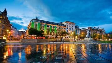 Appartamento | 5 camere, una scrivania, ferro/asse da stiro