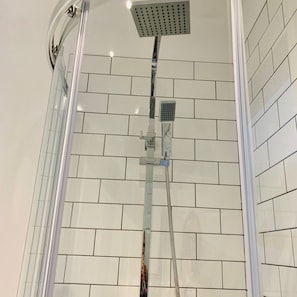 Apartment | 1 bedroom, desk, iron/ironing board